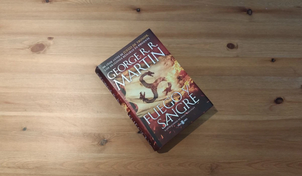 Portada de Fuego y Sangre